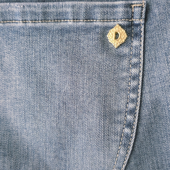 Democracy Cropped Embroidery Jeans Scallop Hem Size 24W - Picture 9 of 16